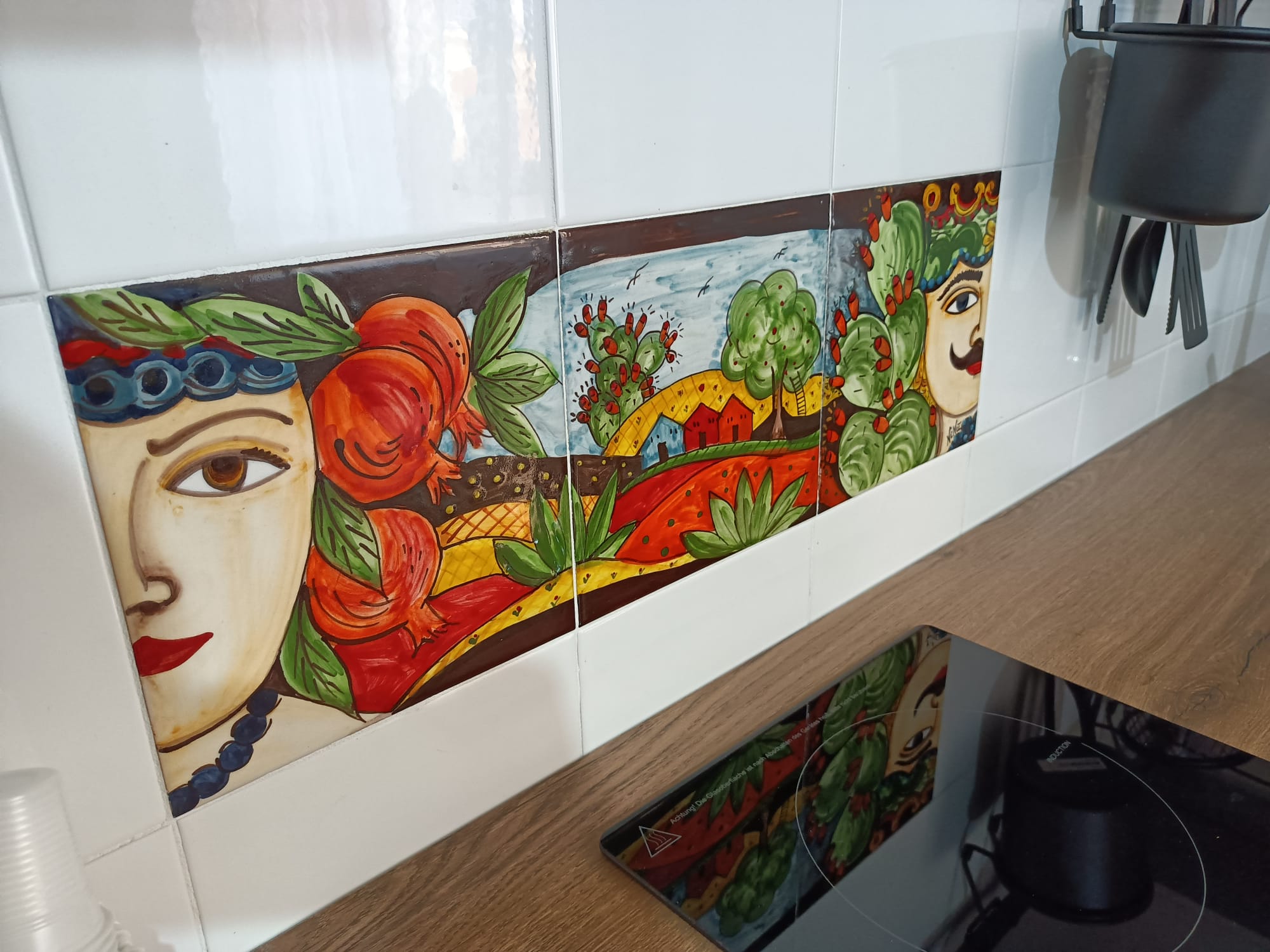 Piastrelle artistiche siciliane nella cucina